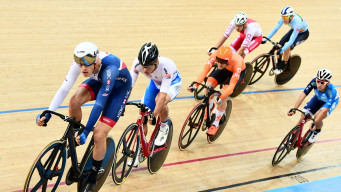 What is the scratch race?