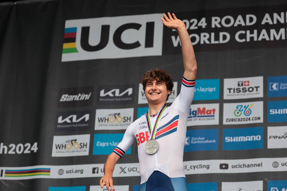 Robertson rides to sensational silver at the 2024 UCI Road and Para