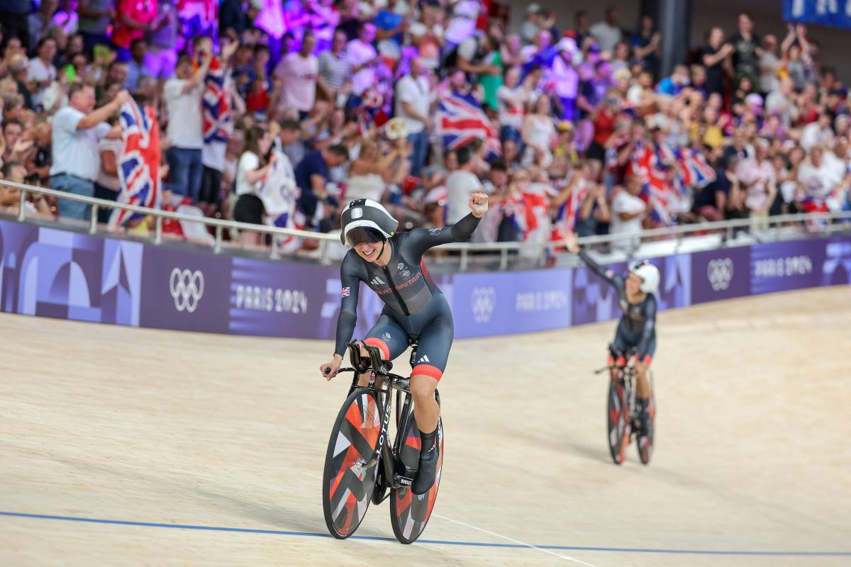 Medal madness for British team pursuit squads on day 13 of the Paris