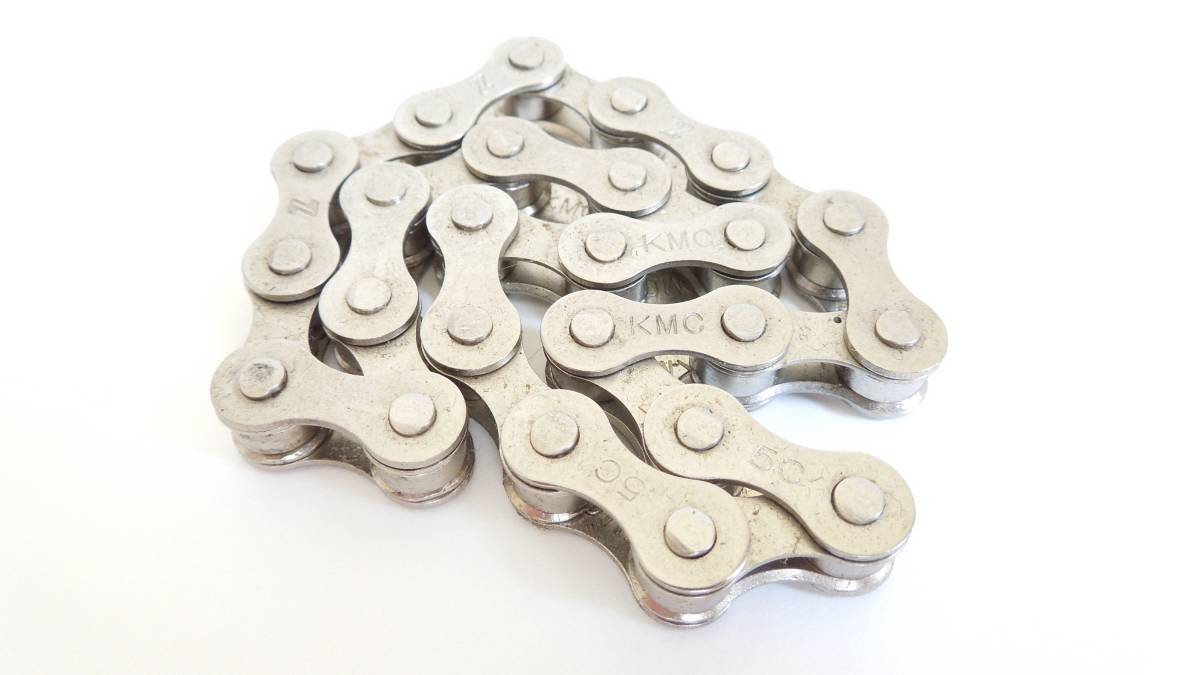 bike chain and cassette