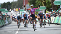Wiebes powers to stage three victory at 2024 Lloyds Bank Tour of Britain Women