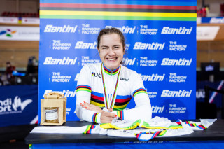 Daphne Schrager wins women's C3 individual pursuit world title