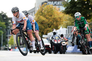 Unwin and Holl finish season with second stunning silver at 2024 UCI ...