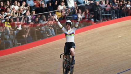 Finucane lights up London with sprint win at UCI Track Champions League